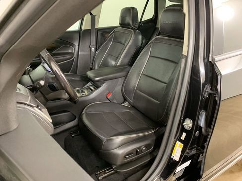 Used 2020 GMC Terrain Denali w/ GMC Pro Grade Package AWD/4WD image 31