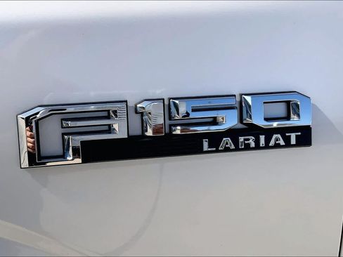 Used 2019 Ford F150 Lariat w/ Equipment Group 502A Luxury AWD/4WD image 10