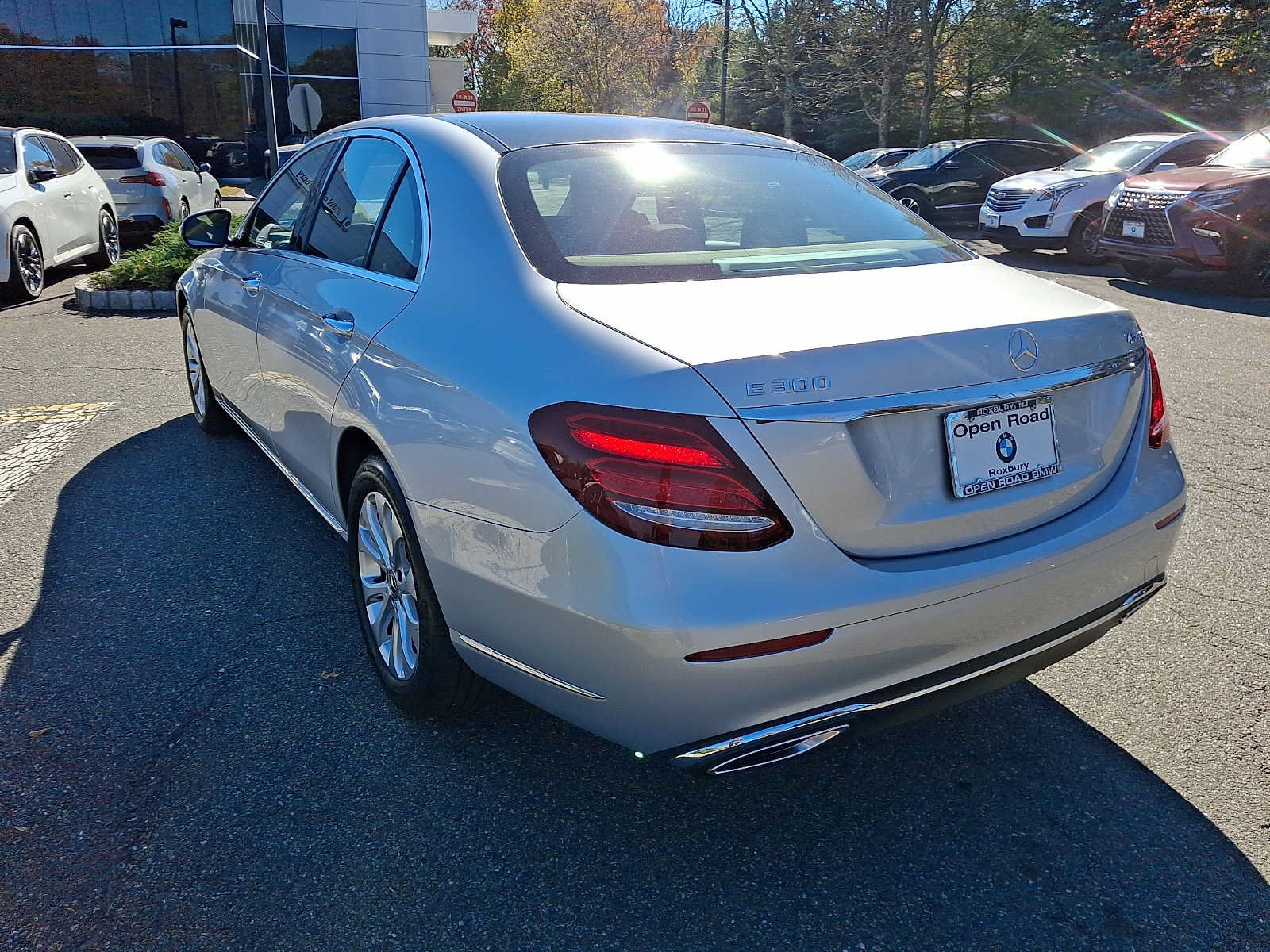 Used 2019 Mercedes-Benz E 300 4MATIC image 6