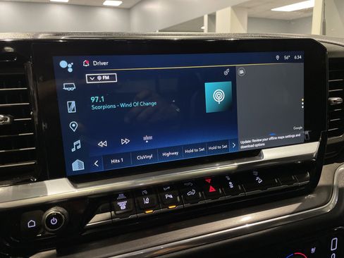 Used 2024 Chevrolet Silverado 3500 High Country w/ Technology Package image 25