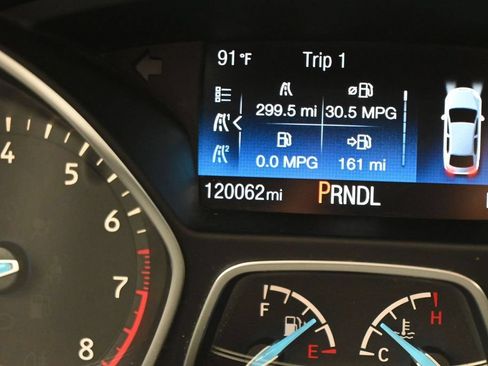Used 2018 Ford Focus SE FWD image 17
