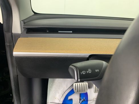 Used 2021 Tesla Model 3 Performance image 16