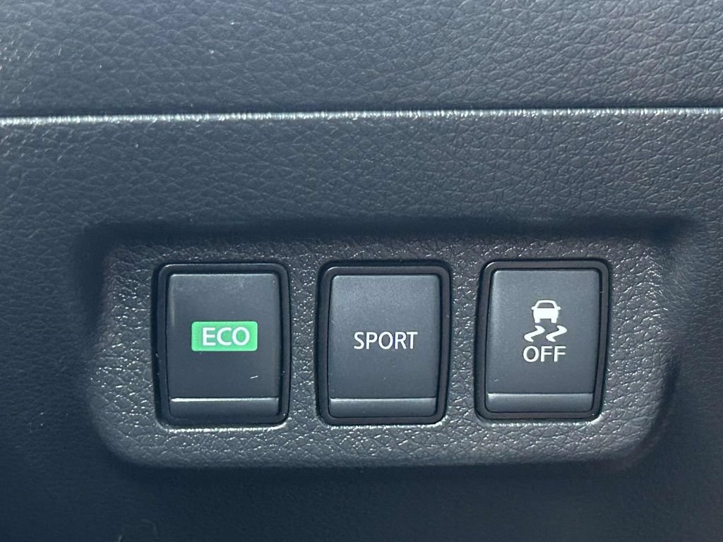 Used 2017 Nissan Sentra S FWD image 19