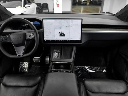 Used 2023 Tesla Model X AWD/4WD image 13