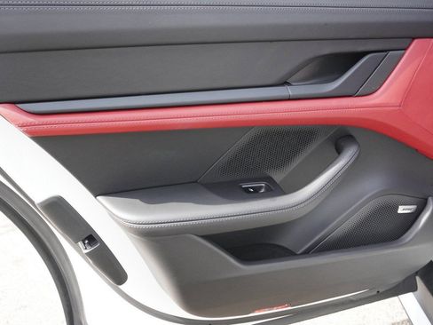 Used 2021 Porsche Taycan Turbo image 27