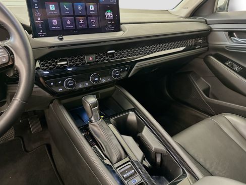 Used 2023 Honda Accord Touring image 25