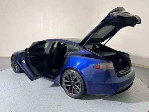 Used 2022 Tesla Model S Plaid image 35