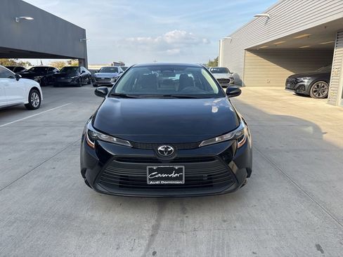 Used 2025 Toyota Corolla LE image 2