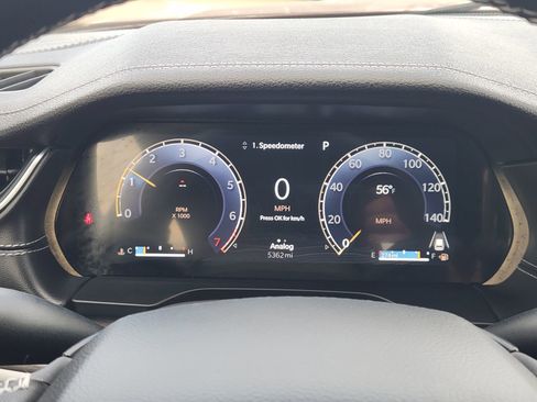 Used 2025 Jeep Grand Cherokee L Limited w/ Luxury Tech Group II image 18