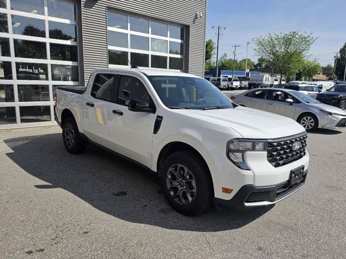 Used 2025 Ford Maverick XLT w/ Equipment Group 301A AWD/4WD image 1