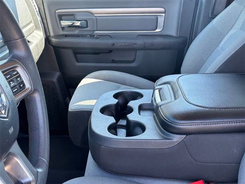 Used 2024 RAM 1500 Classic SLT image 10