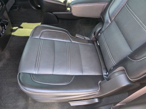 Used 2016 GMC Yukon Denali w/ Open Road Package image 31