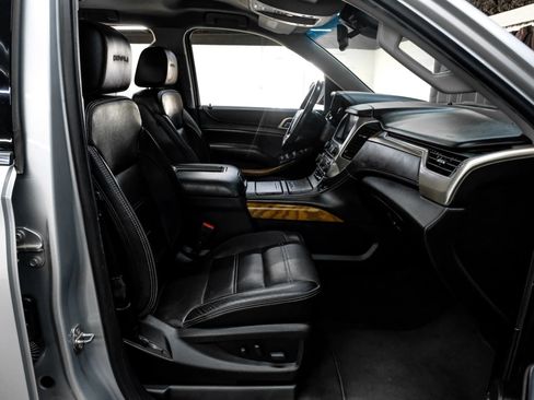 Used 2020 GMC Yukon XL Denali RWD image 37