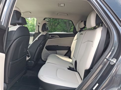 Used 2023 Kia Sportage EX AWD/4WD image 10
