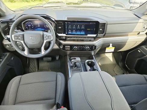New 2026 Chevrolet Silverado 1500 LT Trail Boss w/ Convenience Package II AWD/4WD image 9