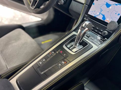 Used 2021 Porsche 718 Cayman GT4 image 29