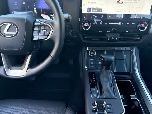 Certified 2024 Lexus GX 550 image 26