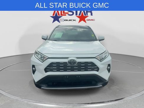 Used 2019 Toyota RAV4 Limited AWD/4WD image 2
