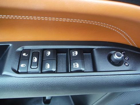 Used 2024 Jeep Compass Limited AWD/4WD image 17