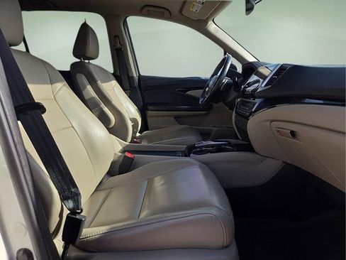 Used 2016 Honda Pilot Touring image 9