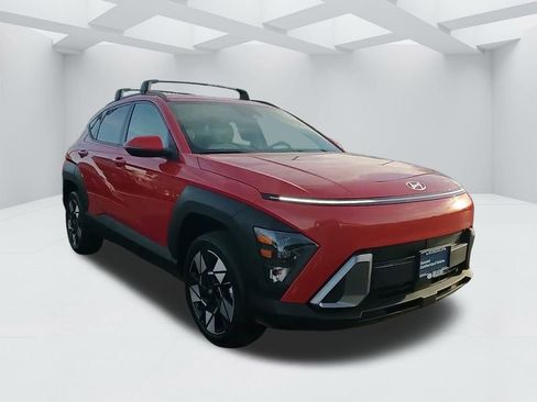Certified 2024 Hyundai Kona SEL w/ Convenience Package image 3