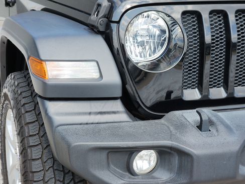 Used 2020 Jeep Wrangler Sport AWD/4WD image 10