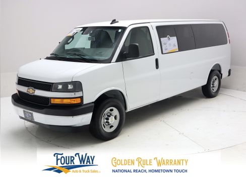 Used 2025 Chevrolet Express 3500 LT w/ LT Preferred Equipment Group RWD image 8