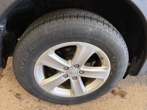 Used 2014 Toyota RAV4 XLE AWD/4WD image 11
