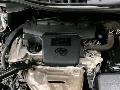 Used 2017 Toyota Camry XLE FWD image 33