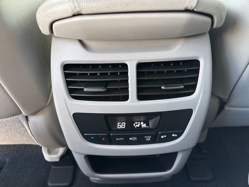 Used 2015 Acura MDX FWD image 23