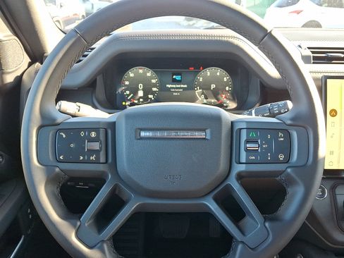 New 2026 Land Rover Defender 110 X-Dynamic SE image 6