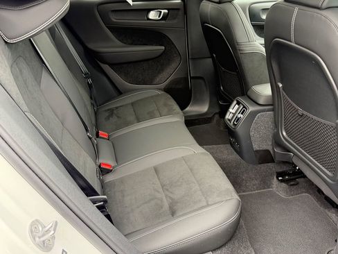 Certified 2023 Volvo C40 P8 Recharge Ultimate AWD/4WD image 19