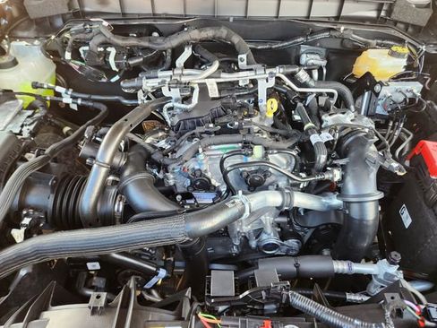 New 2025 Ford Bronco Big Bend image 32