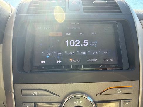 Used 2010 Toyota Corolla CE image 10