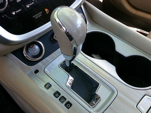 Used 2017 Nissan Murano Platinum w/ Platinum Technology Package image 19