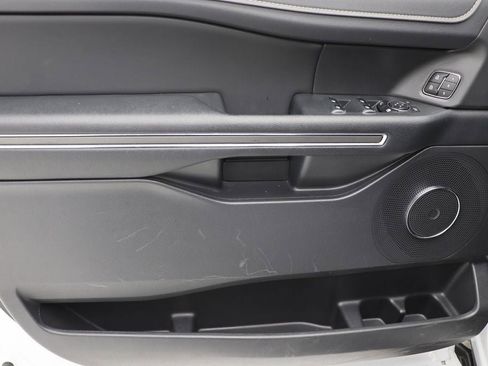 Used 2024 Ford Expedition XLT image 14