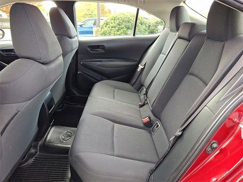 Used 2022 Toyota Corolla LE image 10