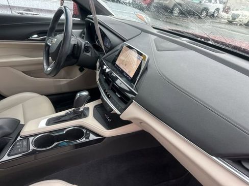 Certified 2021 Cadillac CT4 Luxury w/ Sun And Sound Package image 17