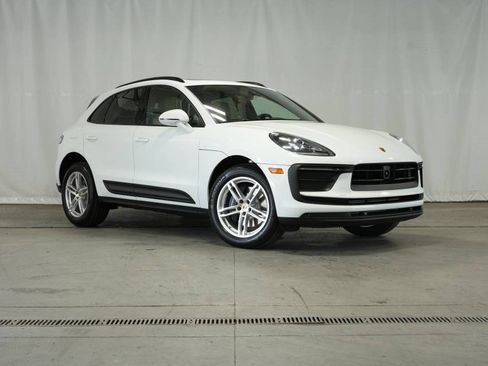 New 2025 Porsche Macan image 9