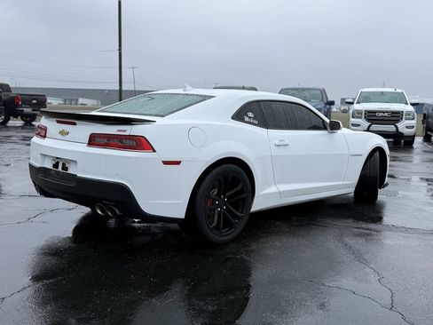 Used 2014 Chevrolet Camaro SS w/ SS Performance Package image 2