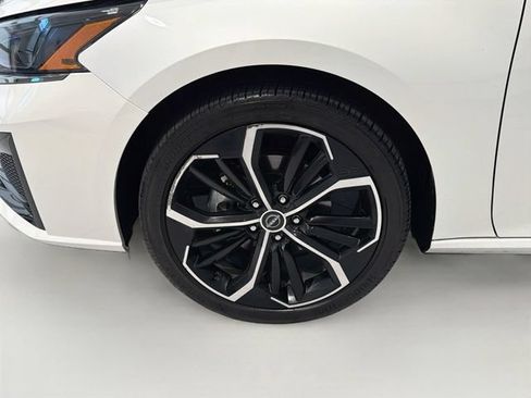 Used 2024 Nissan Altima 2.5 SR AWD/4WD image 25
