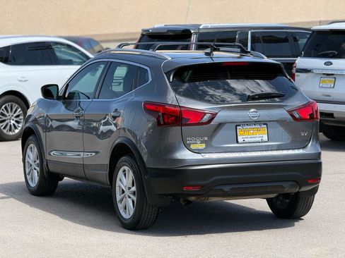 Used 2017 Nissan Rogue Sport SV FWD image 5
