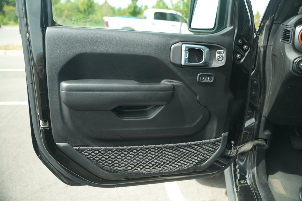Used 2021 Jeep Gladiator Mojave w/ Trailer Tow Package AWD/4WD image 13