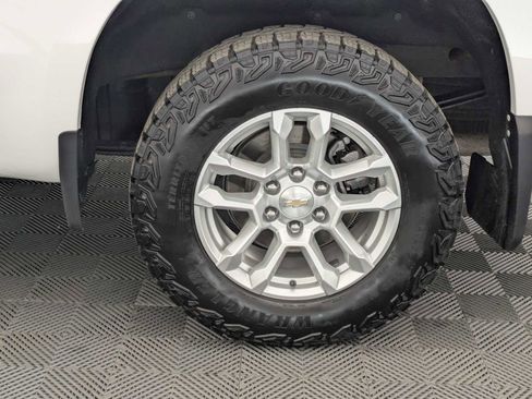 Used 2024 Chevrolet Silverado 1500 LT AWD/4WD image 14