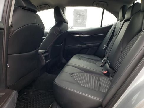 Used 2024 Toyota Camry SE FWD image 11