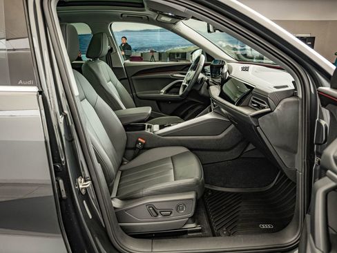 Certified 2025 Audi Q5 Premium w/ Convenience Package AWD/4WD image 34