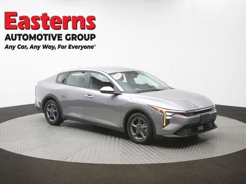 Used 2025 Kia K4 FWD image 47