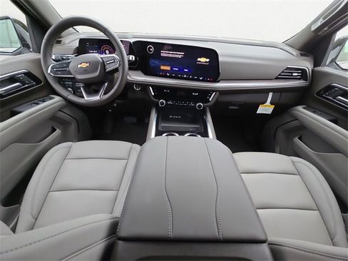 New 2026 Chevrolet Suburban LT w/ Comfort Package image 10