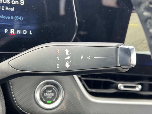 Used 2025 Chevrolet Equinox LT image 23