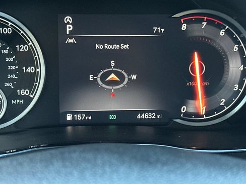 Used 2025 Genesis GV70 2.5T AWD/4WD image 35